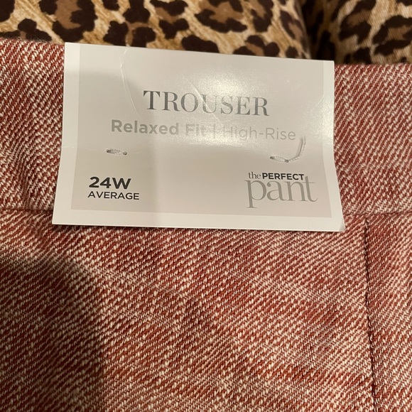 NWT Christopher & Banks 24W Relax Fit Hi Rise Pant - Picture 5 of 5